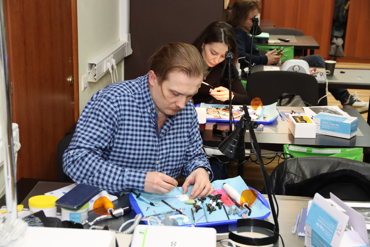 Прямые композитные виниры. Полный алгоритм и немного больше