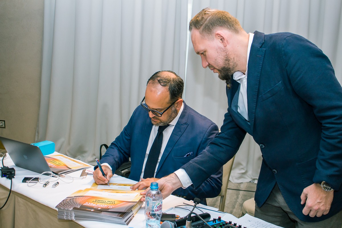 Большой Московский Имплантологический Конгресс с Ховардом Глюкманом 17 октября