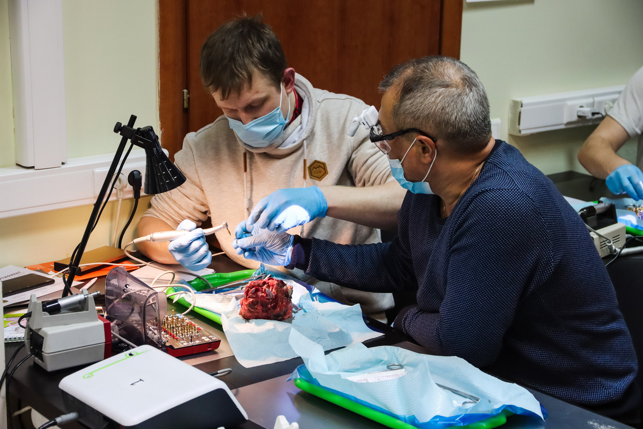 Виталий Панцулая: одномоментная имплантация и немедленная нагрузка