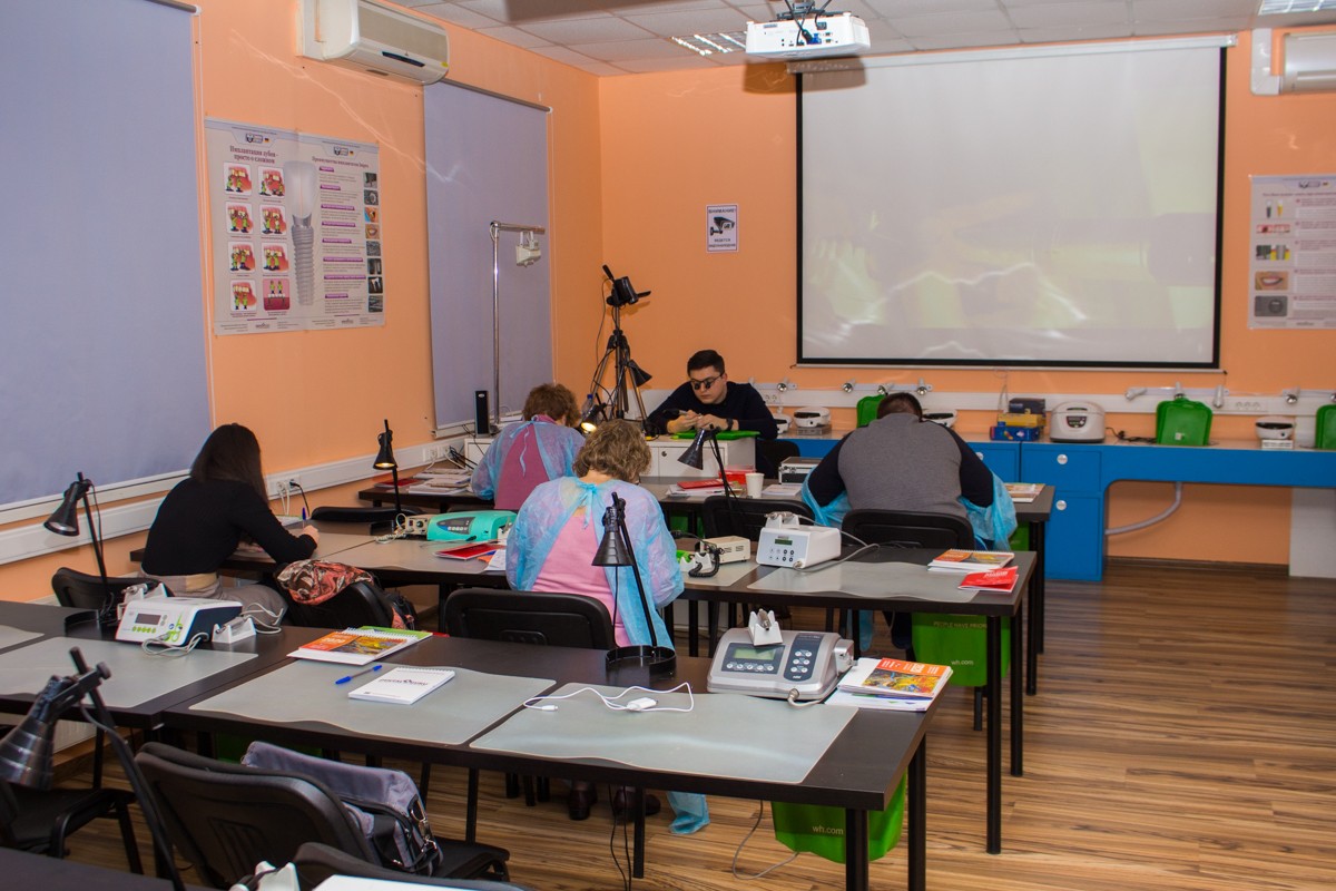 Препарирование зубов под цельнокерамические реставрации во фронтальном отделе, 26 февраля 2020г.