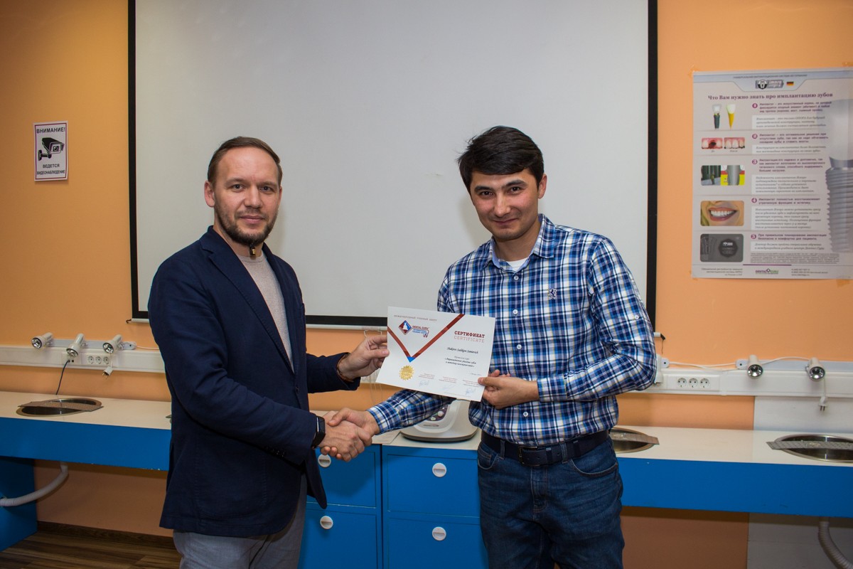 21 ноября 2019: курс Камиля Наильевича Хабиева «Атравматичное удаление зубов и методики наложения швов».