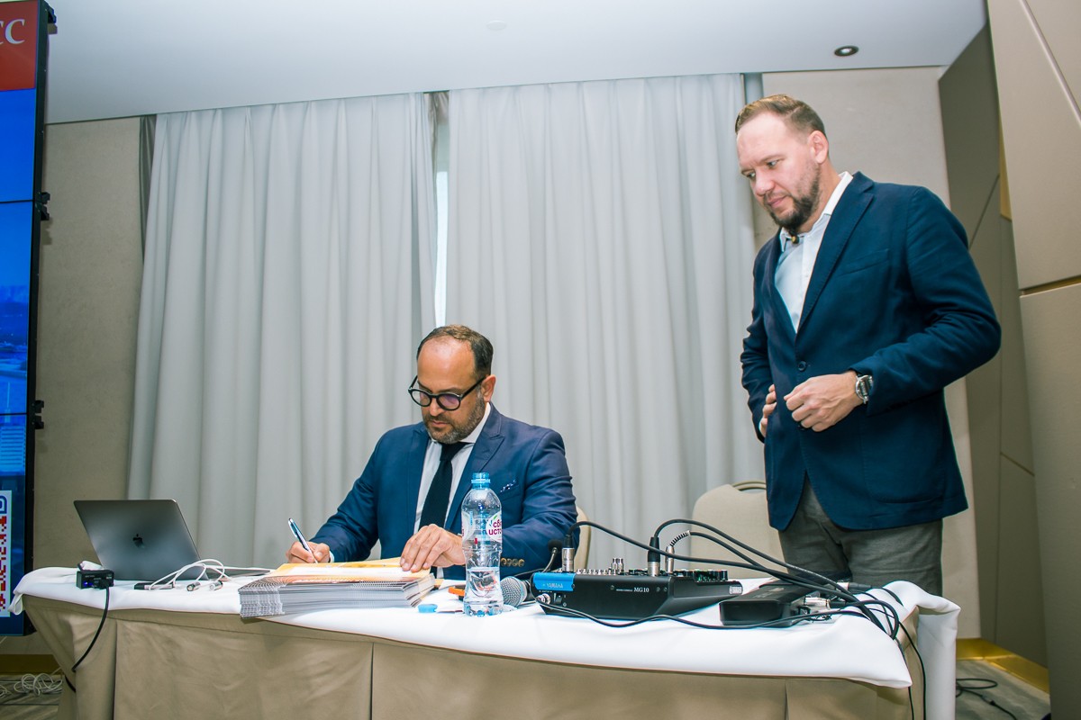 Большой Московский Имплантологический Конгресс с Ховардом Глюкманом 17 октября