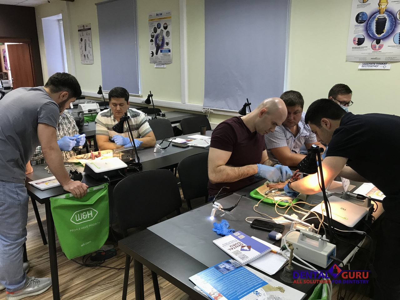 Курс Виталия Панцулая: одномоментная имплантация и немедленная нагрузка