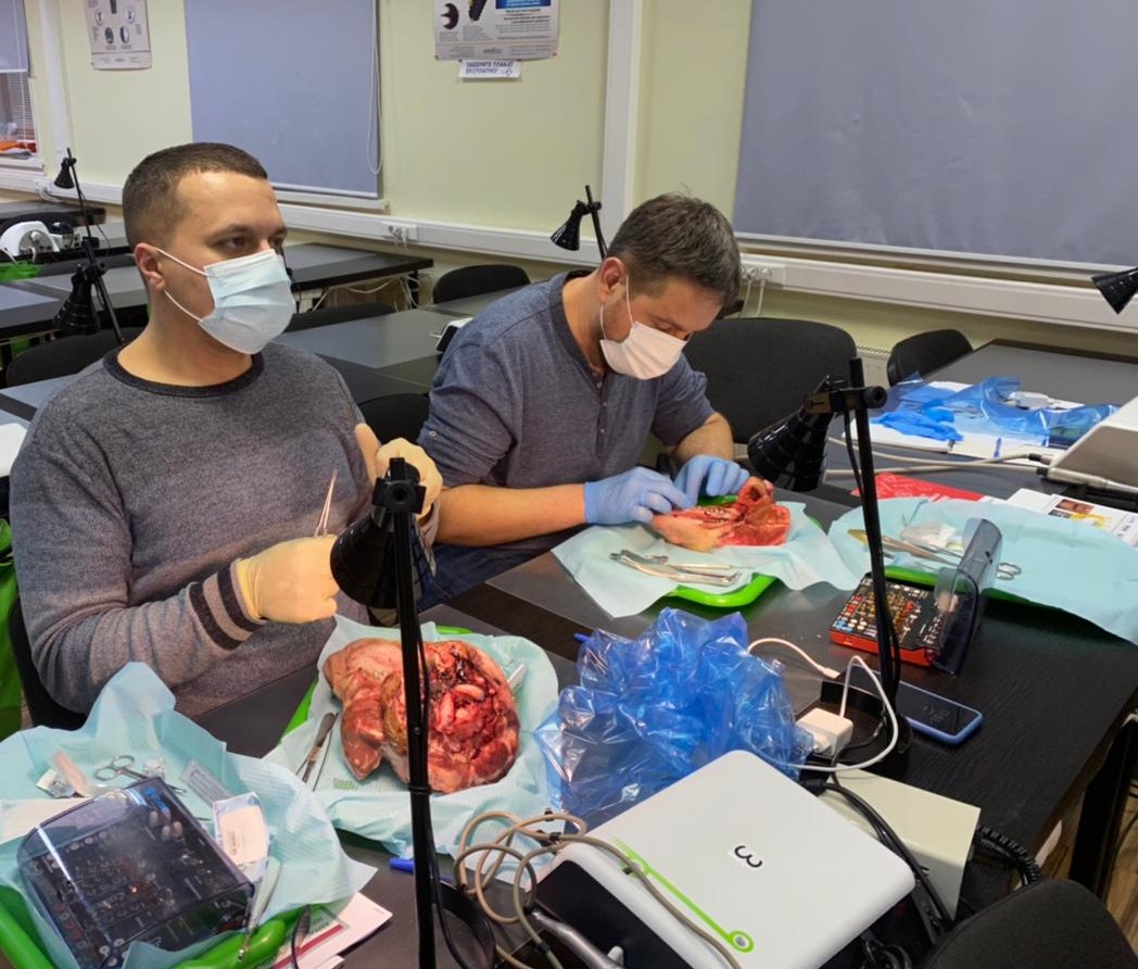 Дентальная имплантация с одновременной пластикой мягких тканей в сложных клинических случаях. 3 апреля 2021