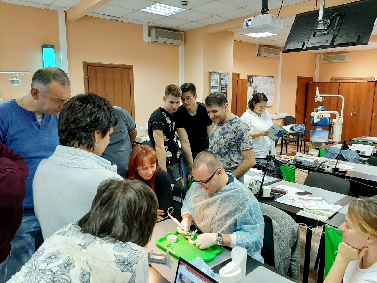 Стоматологическая реабилитация с помощью ангулированных имплантатов, курс 15.09.2020