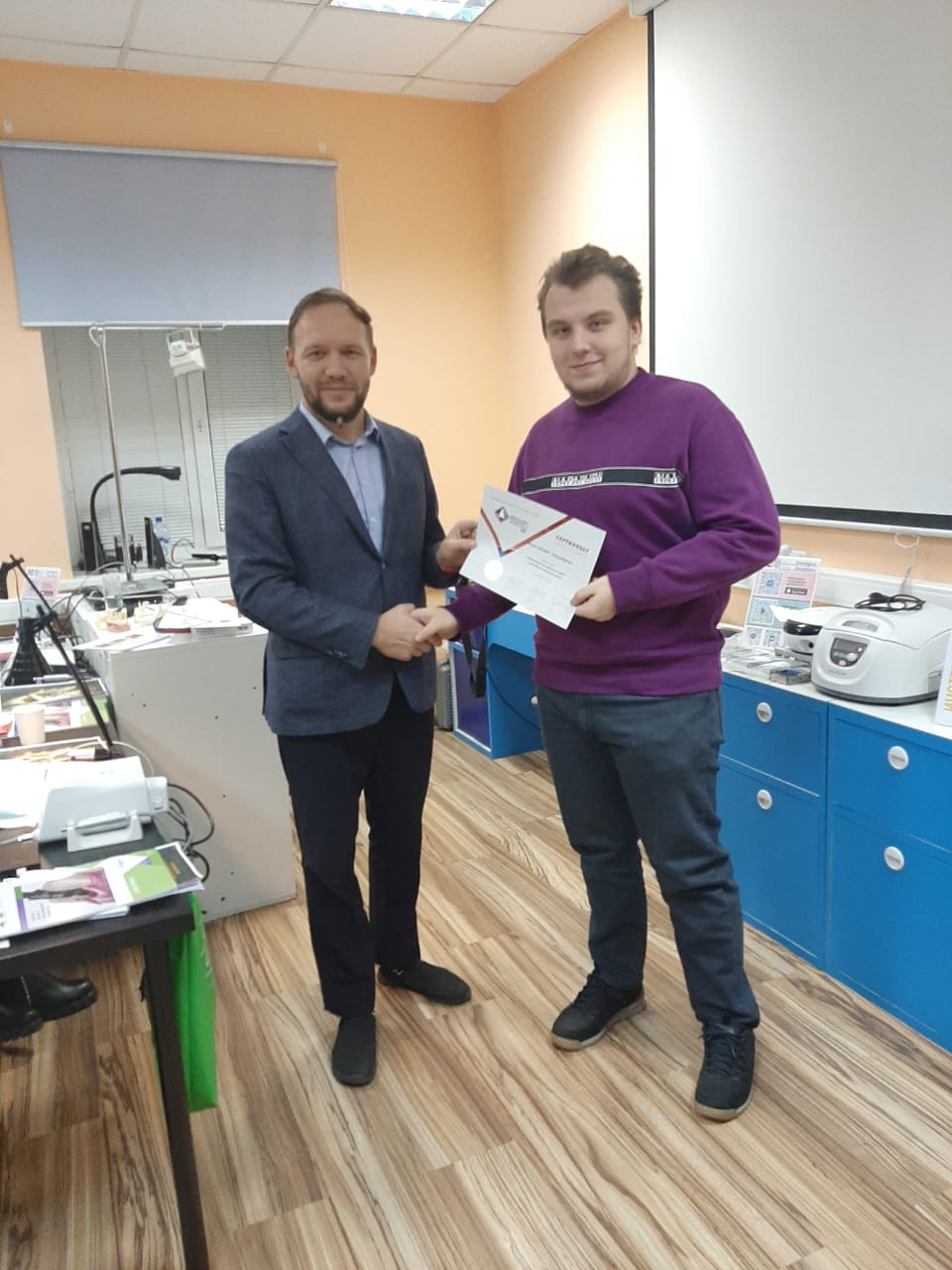 Атравматичное удаление зубов и методики наложения швов. Пост-релиз 11.12.20