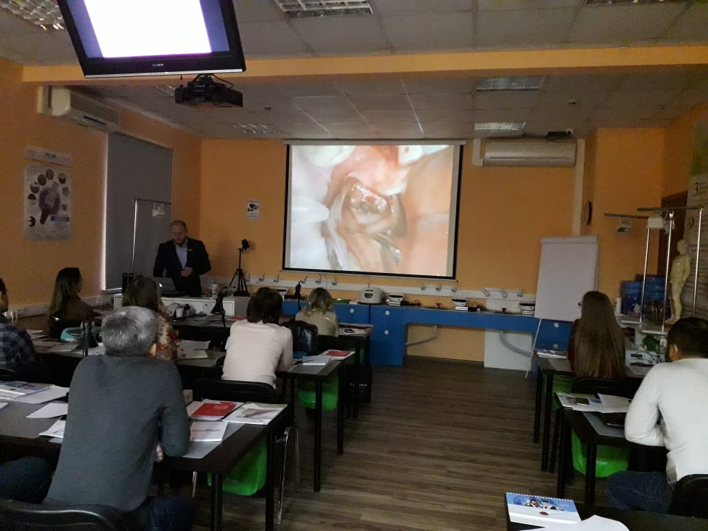 Атравматичное удаление зубов и методики наложения швов