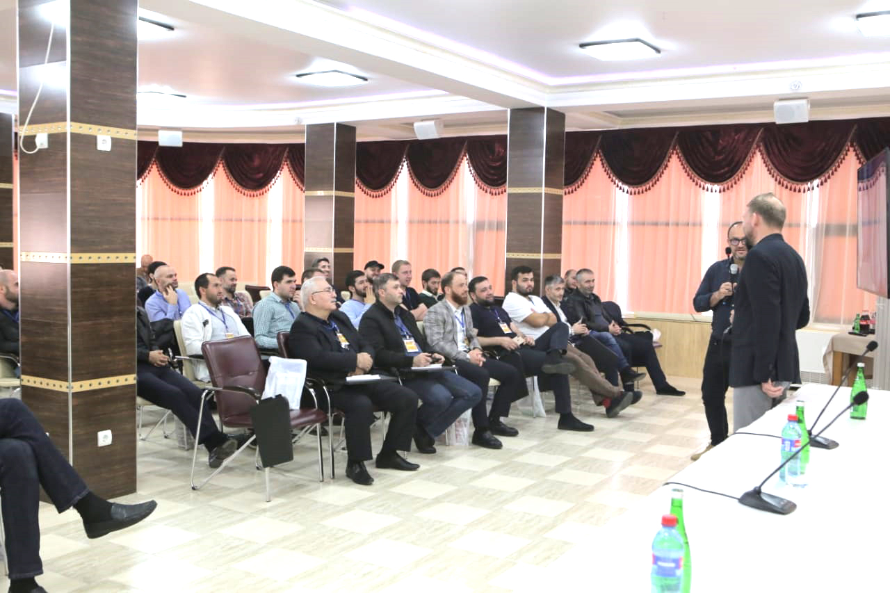 24 октября. Имплантологический конгресс с Ховардом Глюкманом в Махачкале.