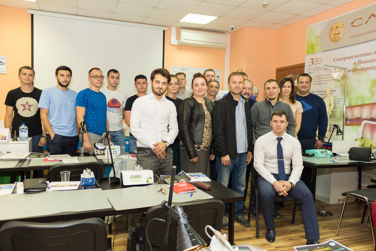 Одномоментная имплантация и немедленная нагрузка