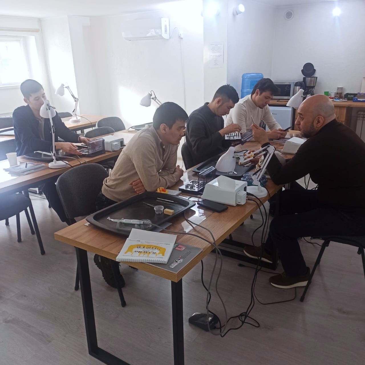 Пост-релиз с базового курса по имплантации в Астане