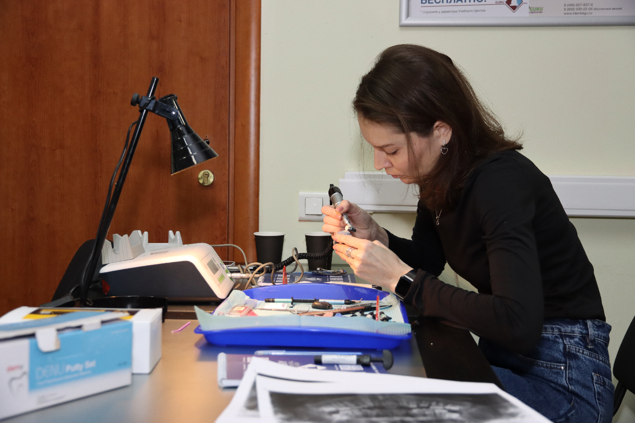 Прямые композитные виниры. Полный алгоритм и немного больше