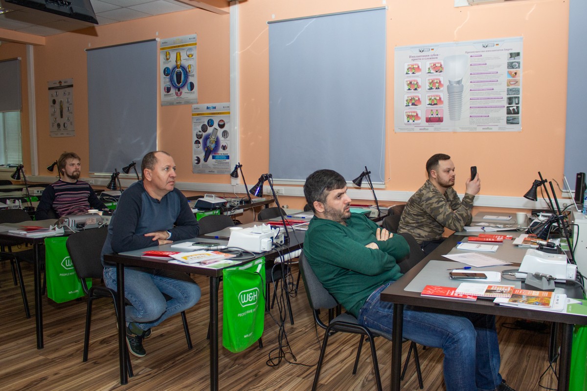 Стоматологическая реабилитация с помощью ангулированных имплантатов. 5 февраля 2020, Данилов Александр Алексеевич