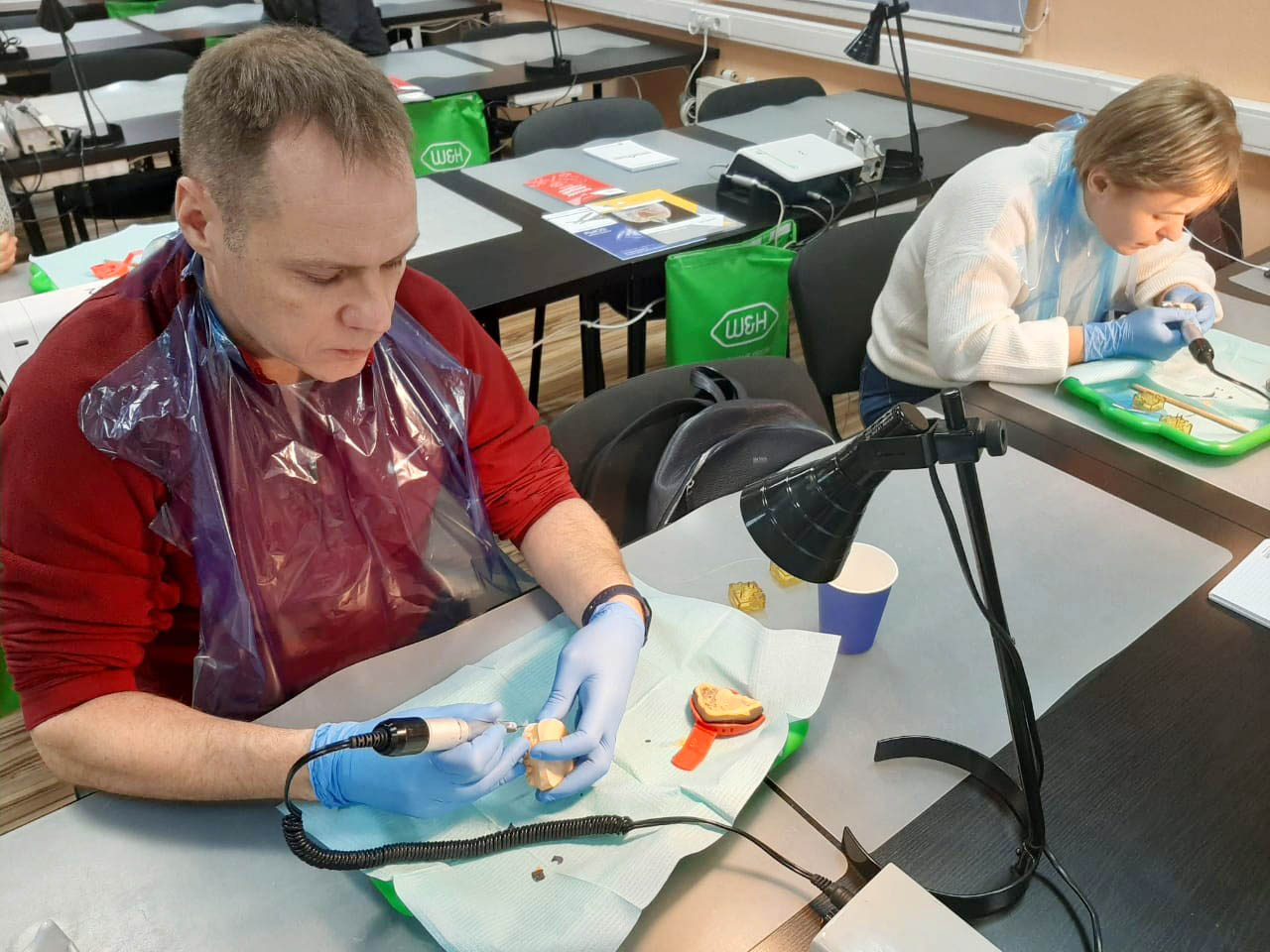 Препарирование зубов под цельнокерамические реставрации во фронтальном отделе. Пост-релиз 22 ноября