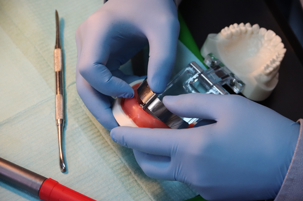 Экспертный курс по тотальной имплантации и протезированию при полном отсутствии зубов