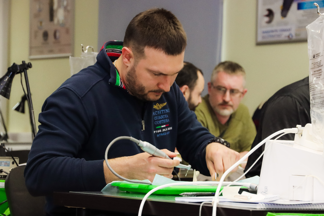 Экспертный курс по тотальной имплантации и протезированию при полном отсутствии зубов
