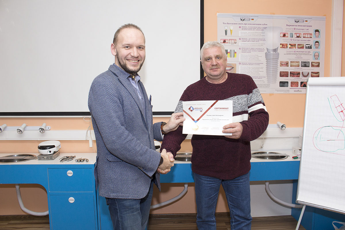 Атравматичное удаление зубов и методики наложения швов. 21.01.2020