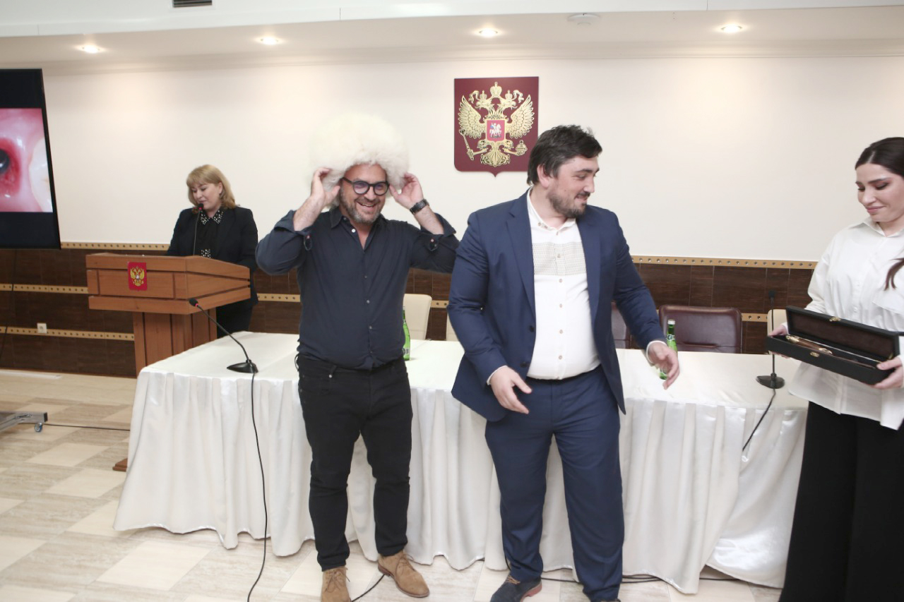 24 октября. Имплантологический конгресс с Ховардом Глюкманом в Махачкале.