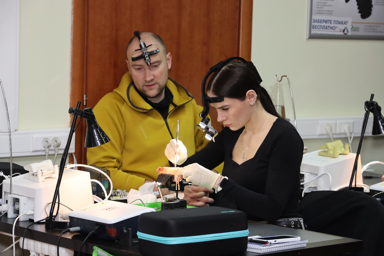 Продвинутый курс по имплантации: костная пластика и синус-лифтинг