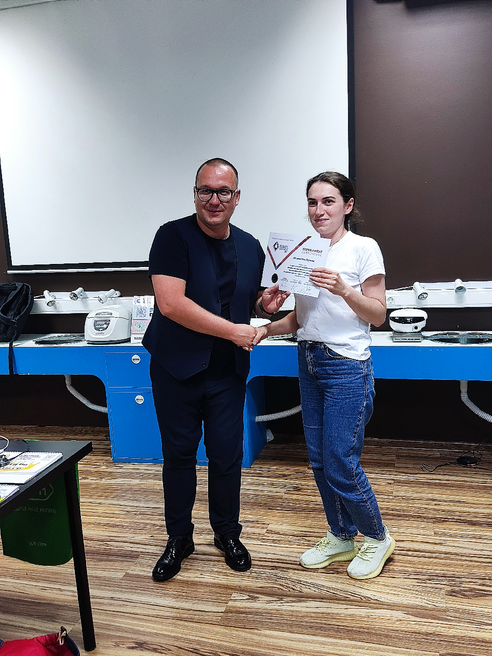 Стоматологическая реабилитация с помощью ангулированных имплантатов