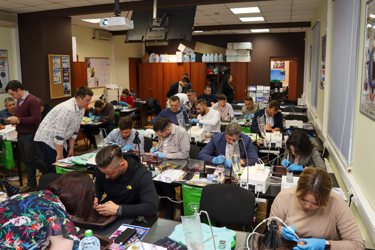 Продвинутый курс по имплантации: костная пластика и синус-лифтинг 13-14 сентября