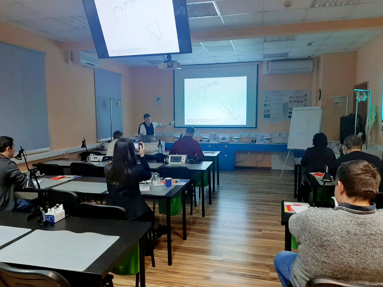 Препарирование зубов под цельнокерамические реставрации во фронтальном отделе. Пост-релиз 22 ноября