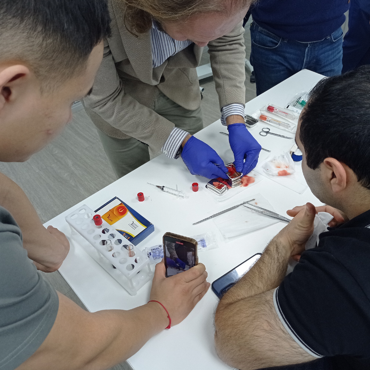 Пластика мягких тканей вокруг имплантатов. PRF в стоматологии. Курс в Казахстане