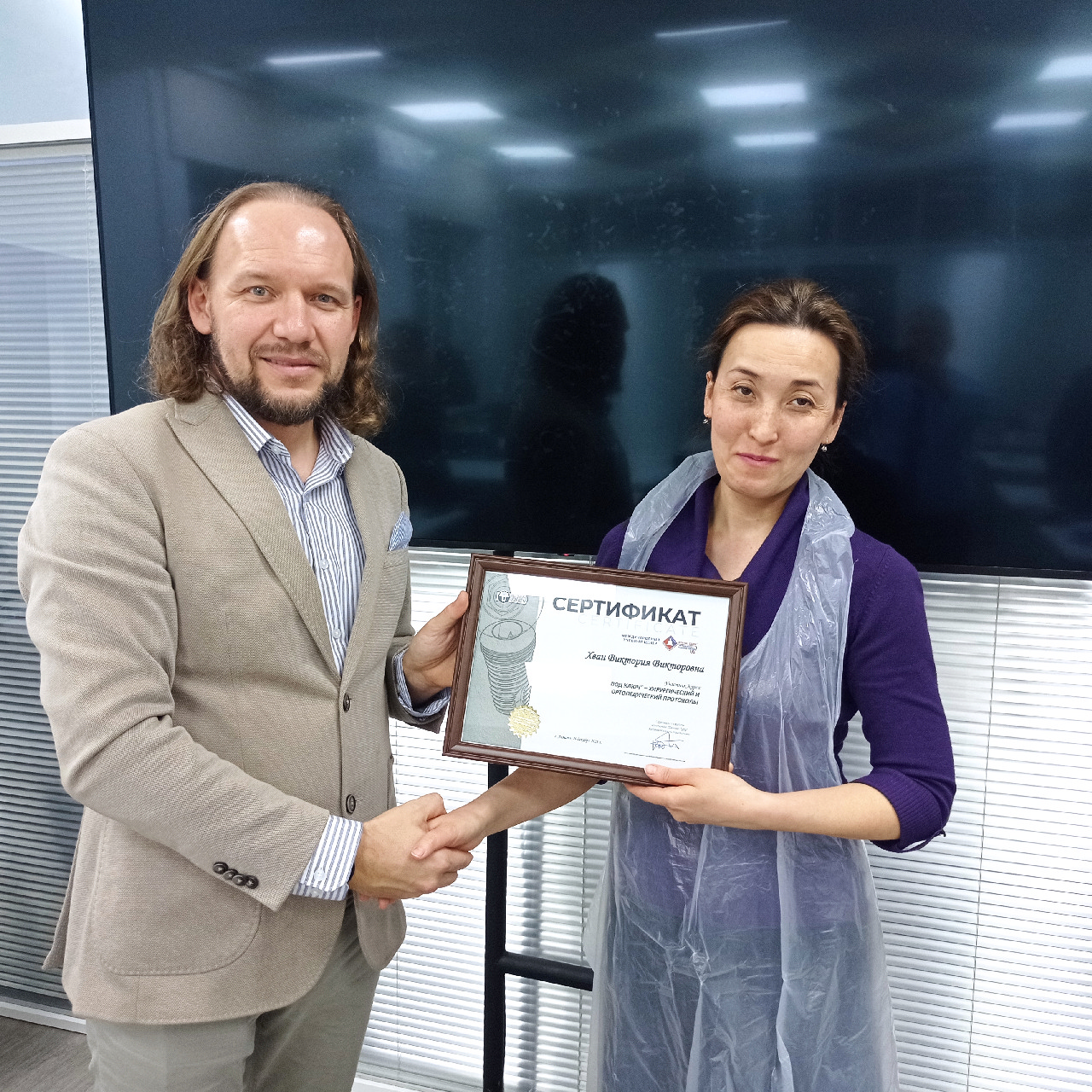 Пластика мягких тканей вокруг имплантатов. PRF в стоматологии. Курс в Казахстане