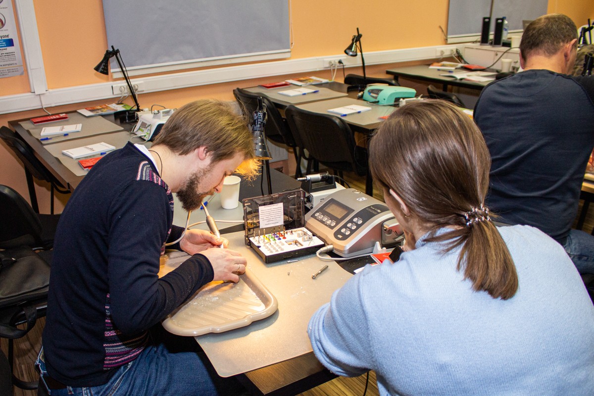 Стоматологическая реабилитация с помощью ангулированных имплантатов. 5 февраля 2020, Данилов Александр Алексеевич