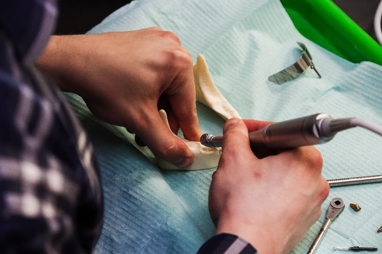 Экспертный курс по тотальной имплантации и протезированию при полном отсутствии зубов