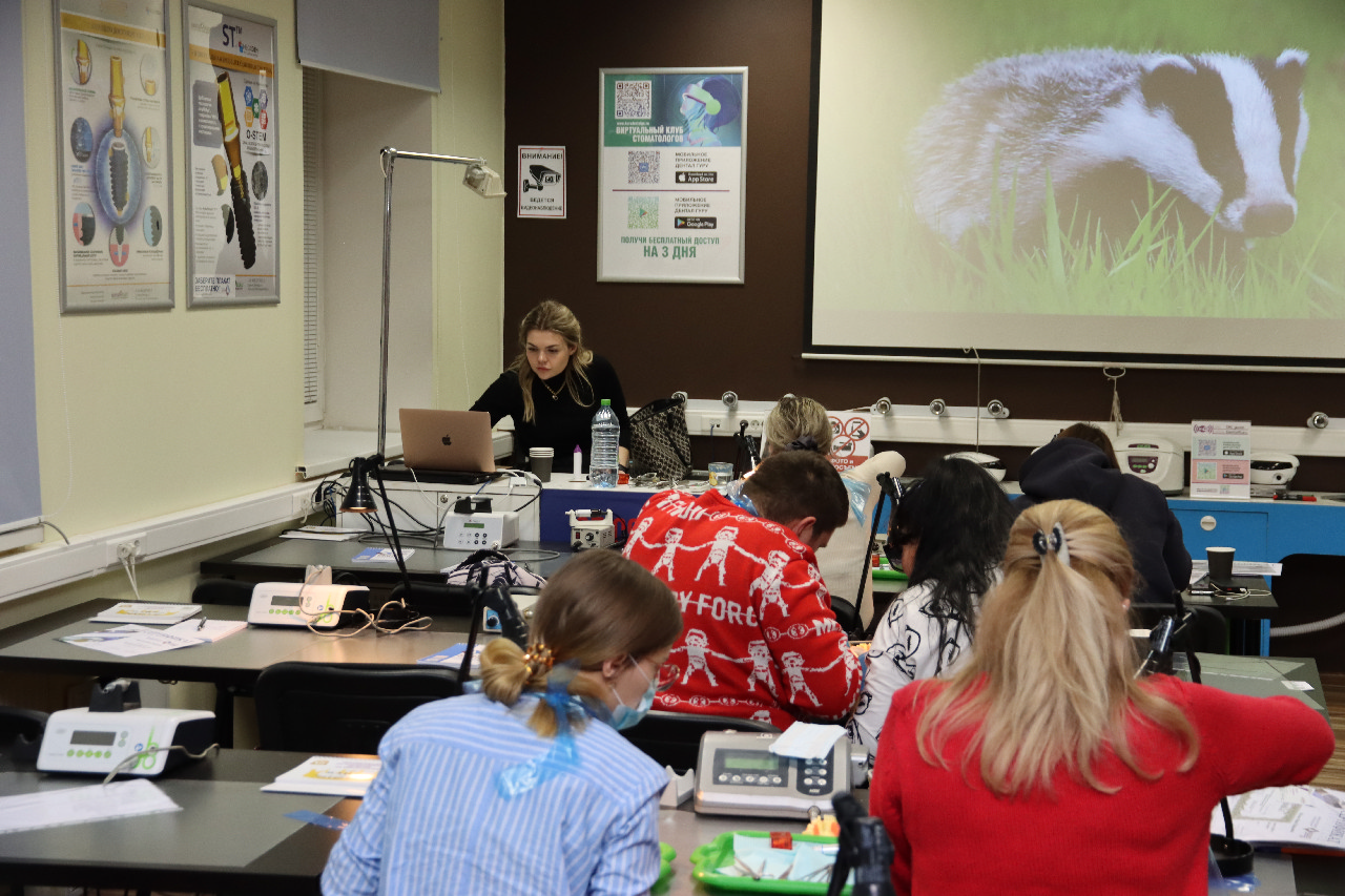 Атравматичное удаление зубов и методики наложения швов