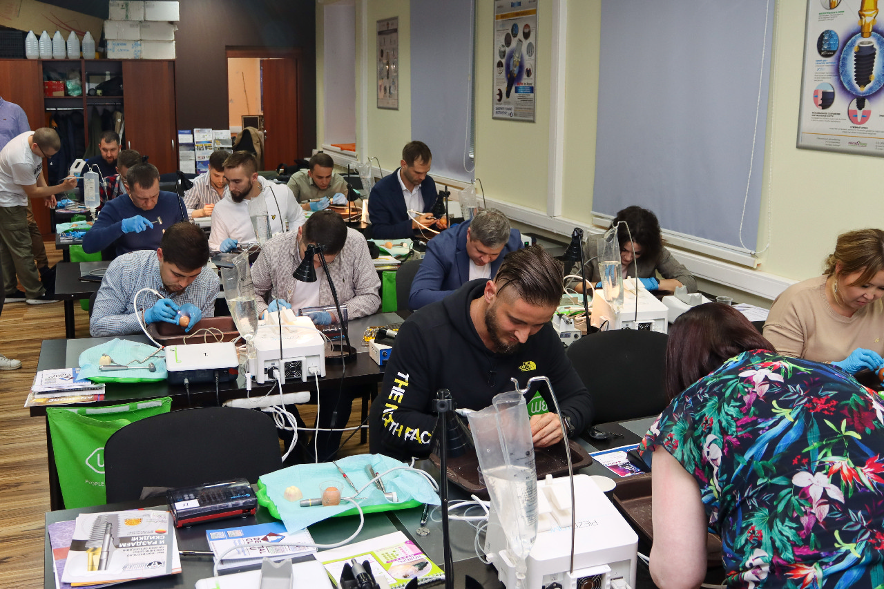 Продвинутый курс по имплантации: костная пластика и синус-лифтинг 13-14 сентября