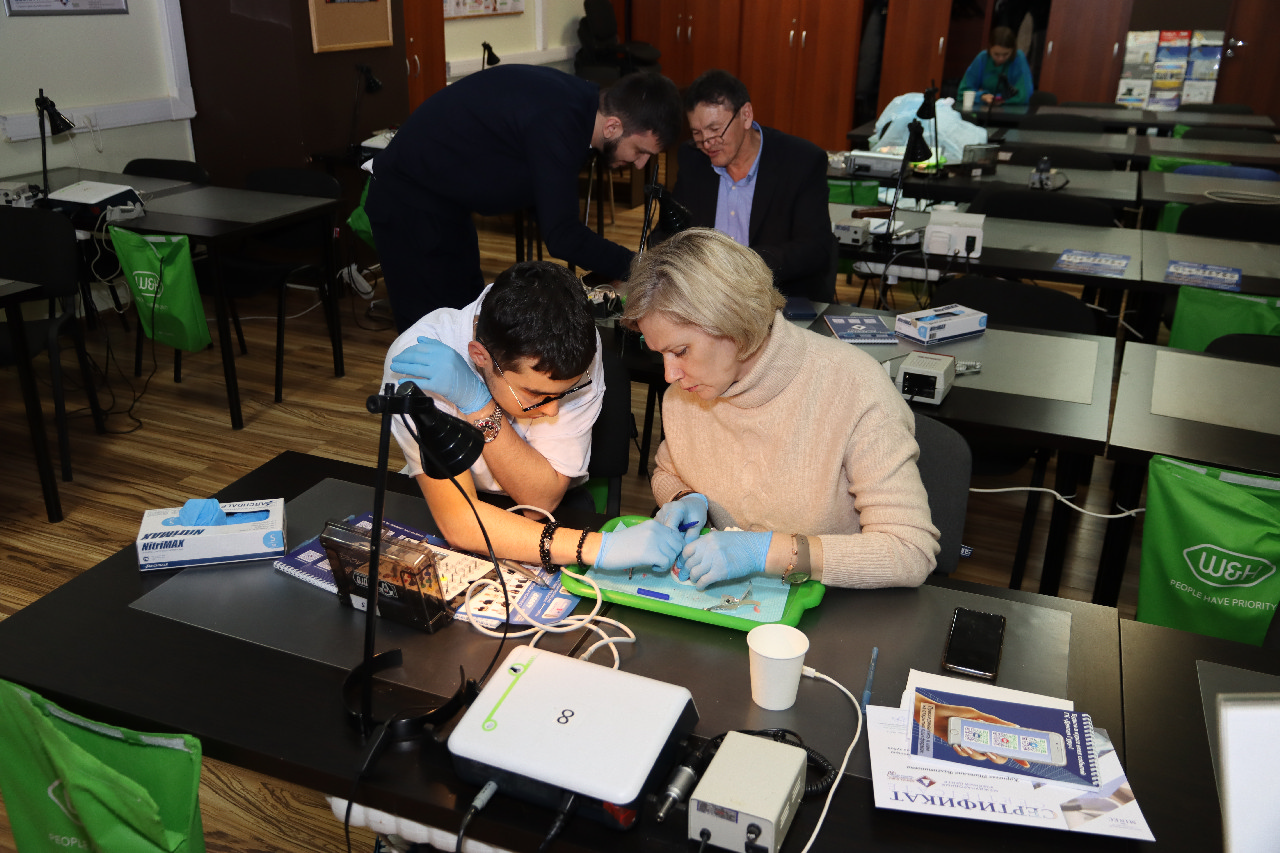 Экспертный курс по тотальной имплантации и протезированию при полном отсутствии зубов