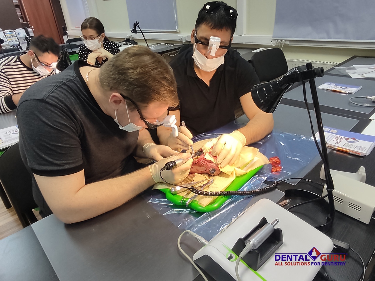 Атравматичное удаление зубов и методики наложения швов. Пост-релиз 3 августа 2021