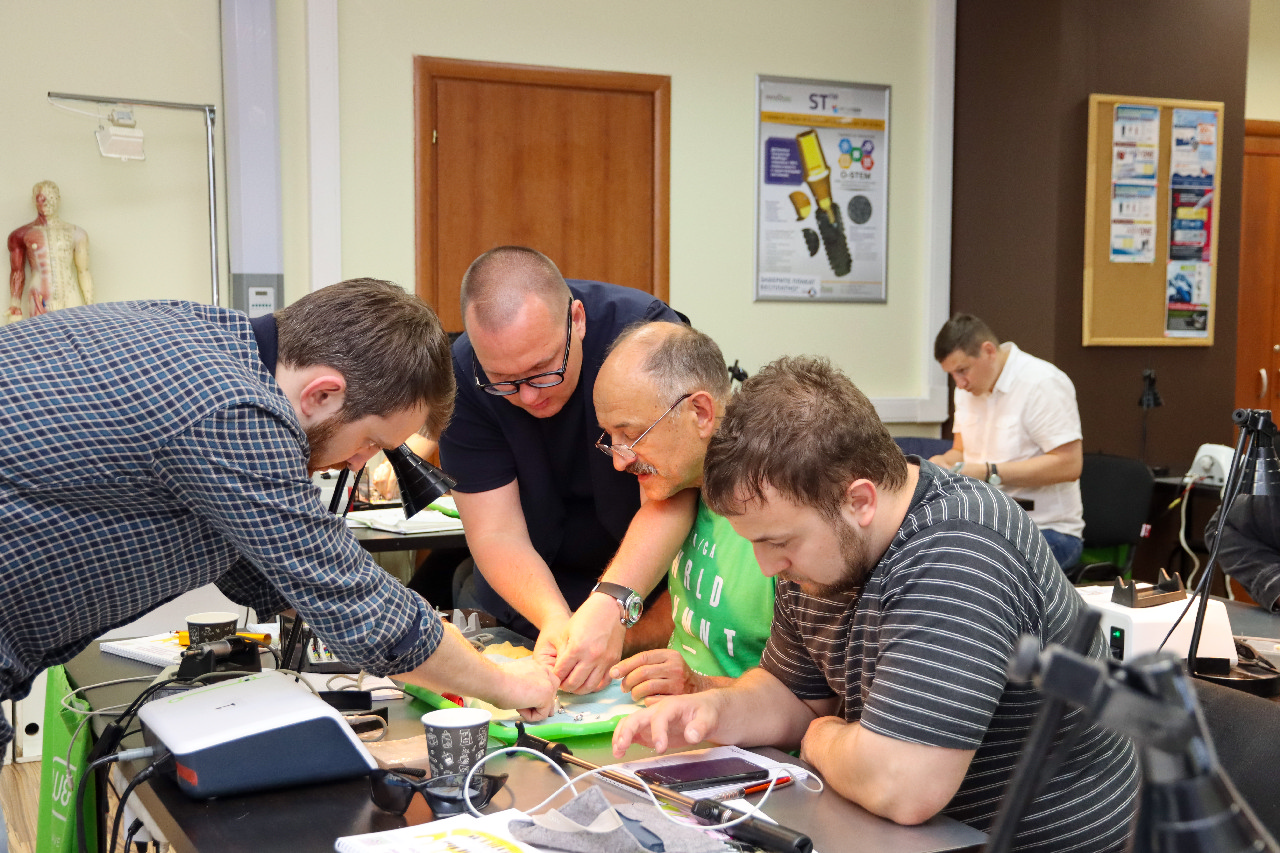 Стоматологическая реабилитация с помощью ангулированных имплантатов