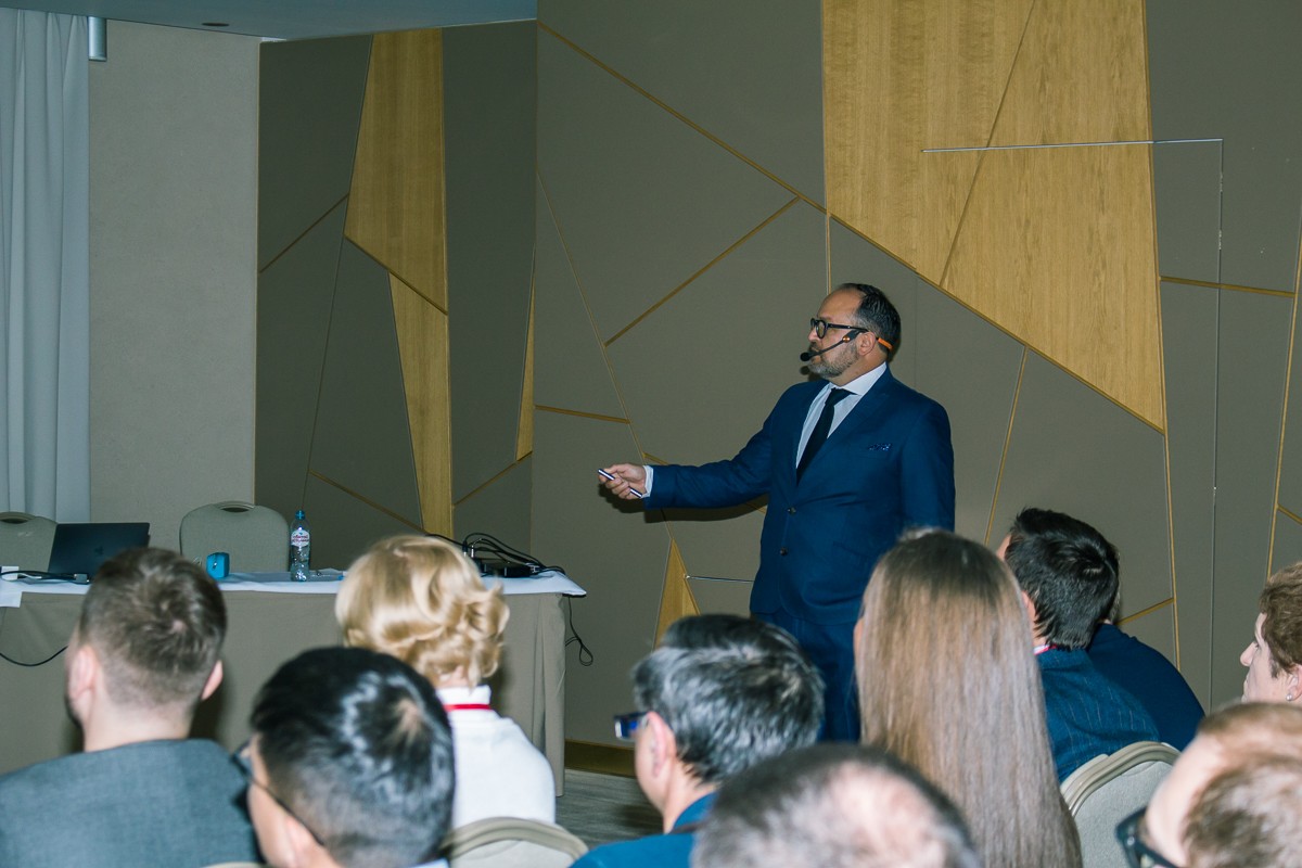 Большой Московский Имплантологический Конгресс с Ховардом Глюкманом 17 октября