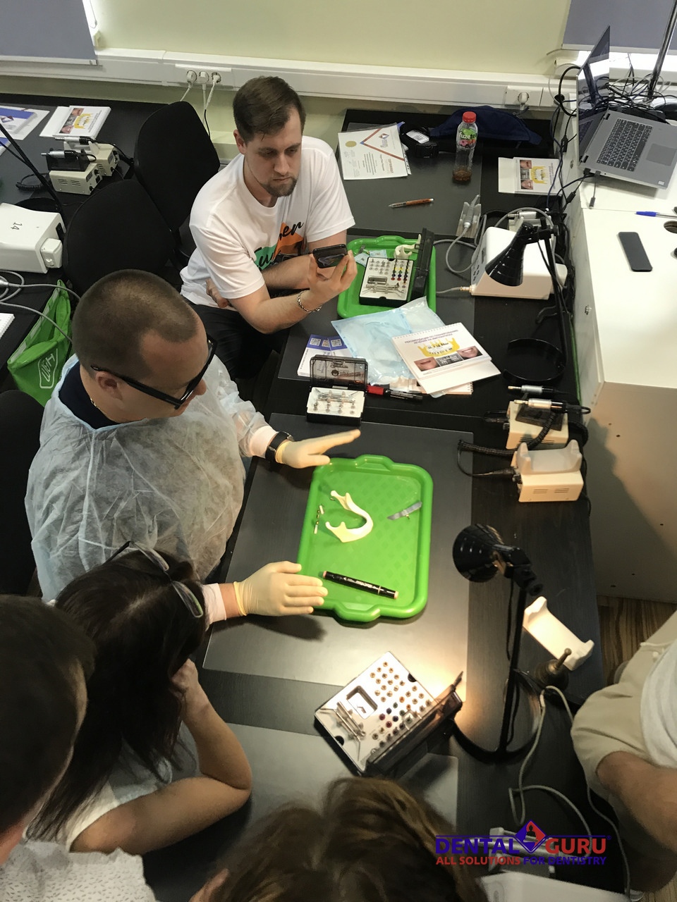 25.06.2021 Стоматологическая реабилитация с помощью ангулированных имплантатов. Имплантация на 4-х имплантатах. Физиологическое и анатомическое обоснование