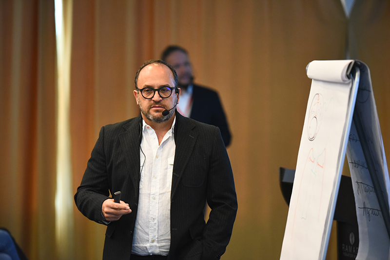 26 октября 2019, Екатеринбург: финальный аккорд Road Show Ховарда Глюкмана