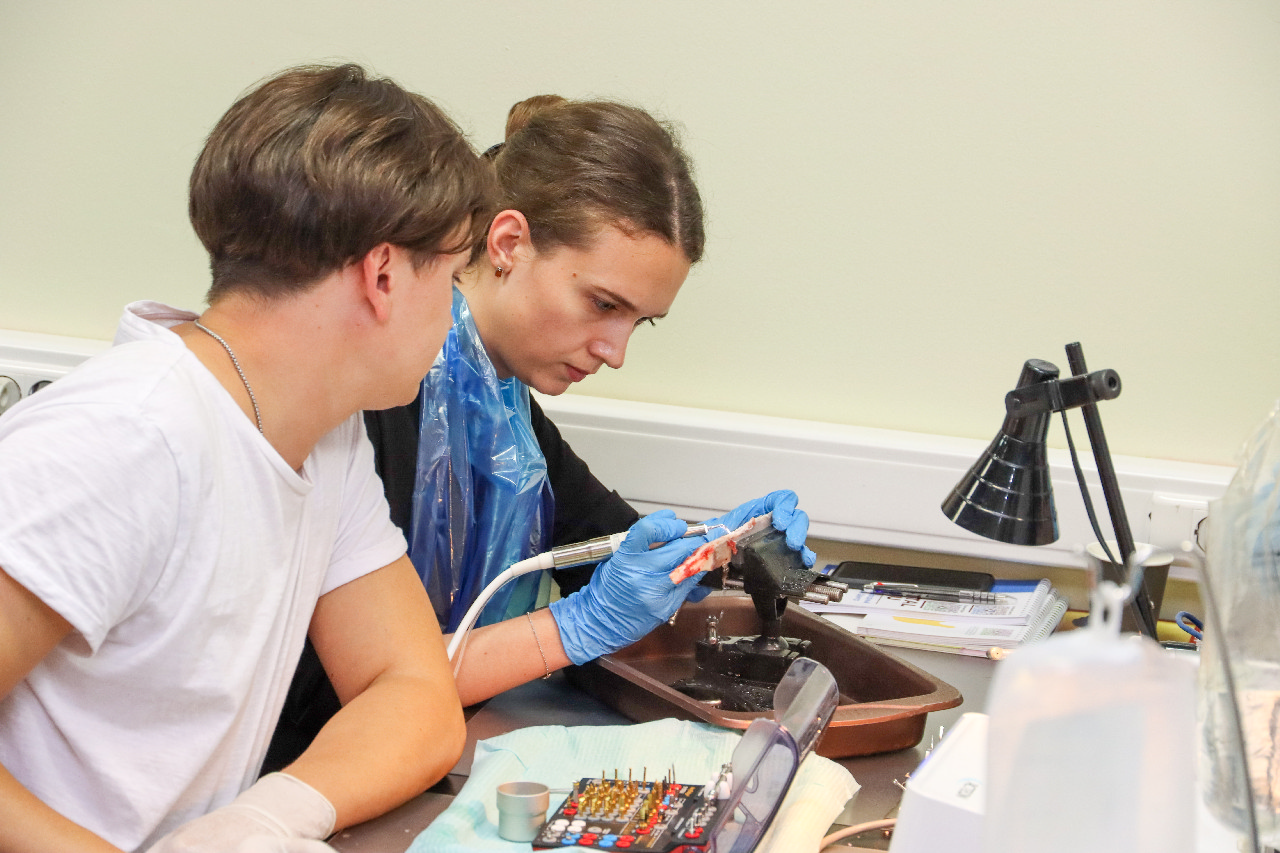 Продвинутый курс по имплантации. Костная пластика и синус-лифтинг