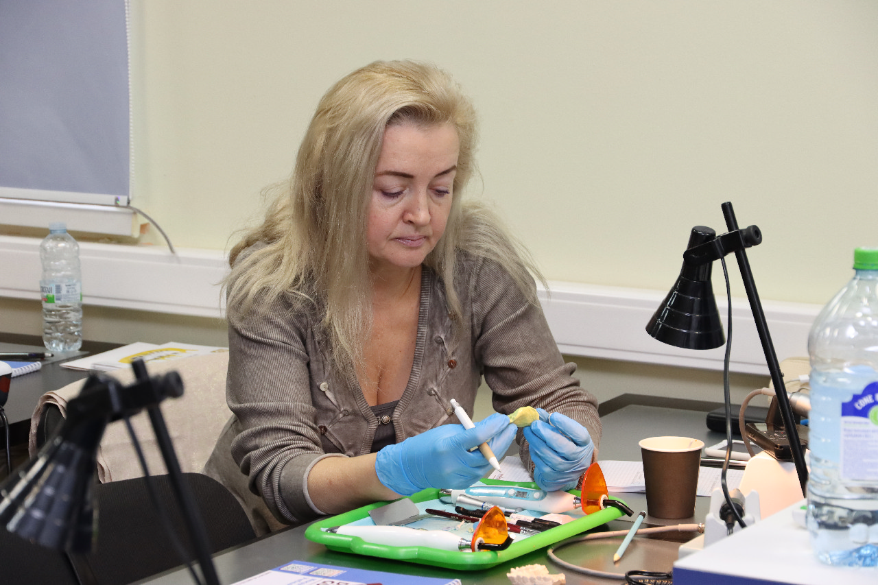 Прямые композитные виниры. Полный алгоритм и немного больше