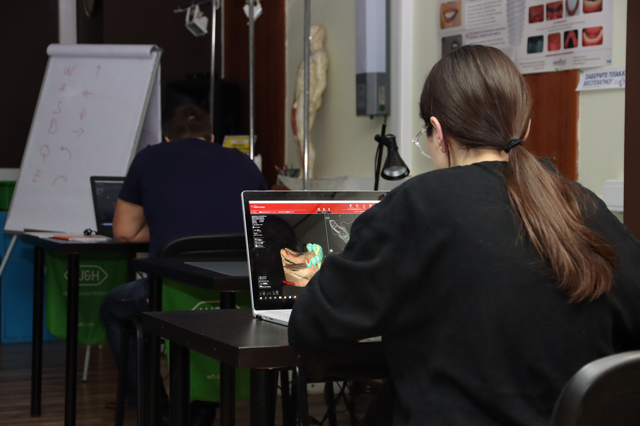 Продвинутый курс R2Gate+ExoCAD. Практика на беззубой челюсти