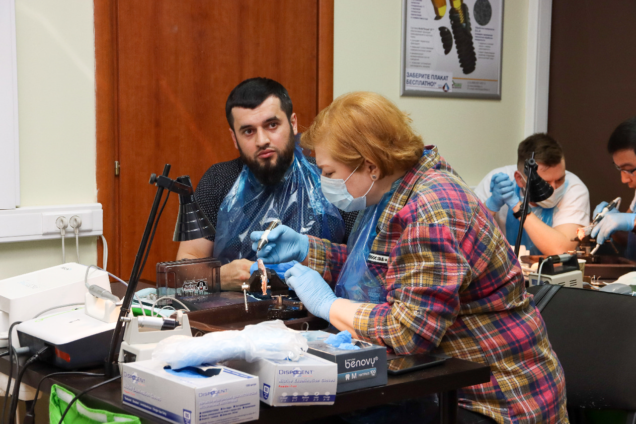 Продвинутый курс по имплантации. Костная пластика и синус-лифтинг