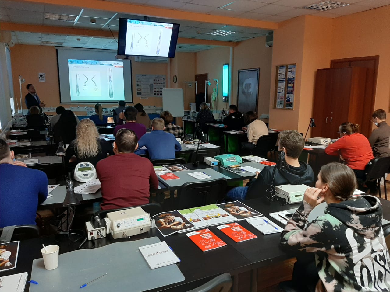 Атравматичное удаление зубов и методики наложения швов. Пост-релиз 11.12.20