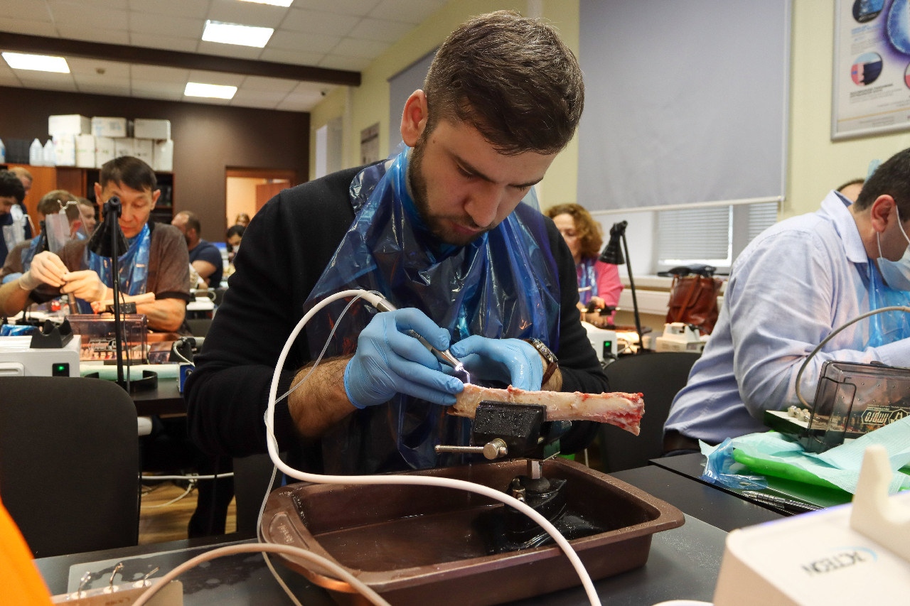 Продвинутый курс по имплантации. Костная пластика и синус-лифтинг