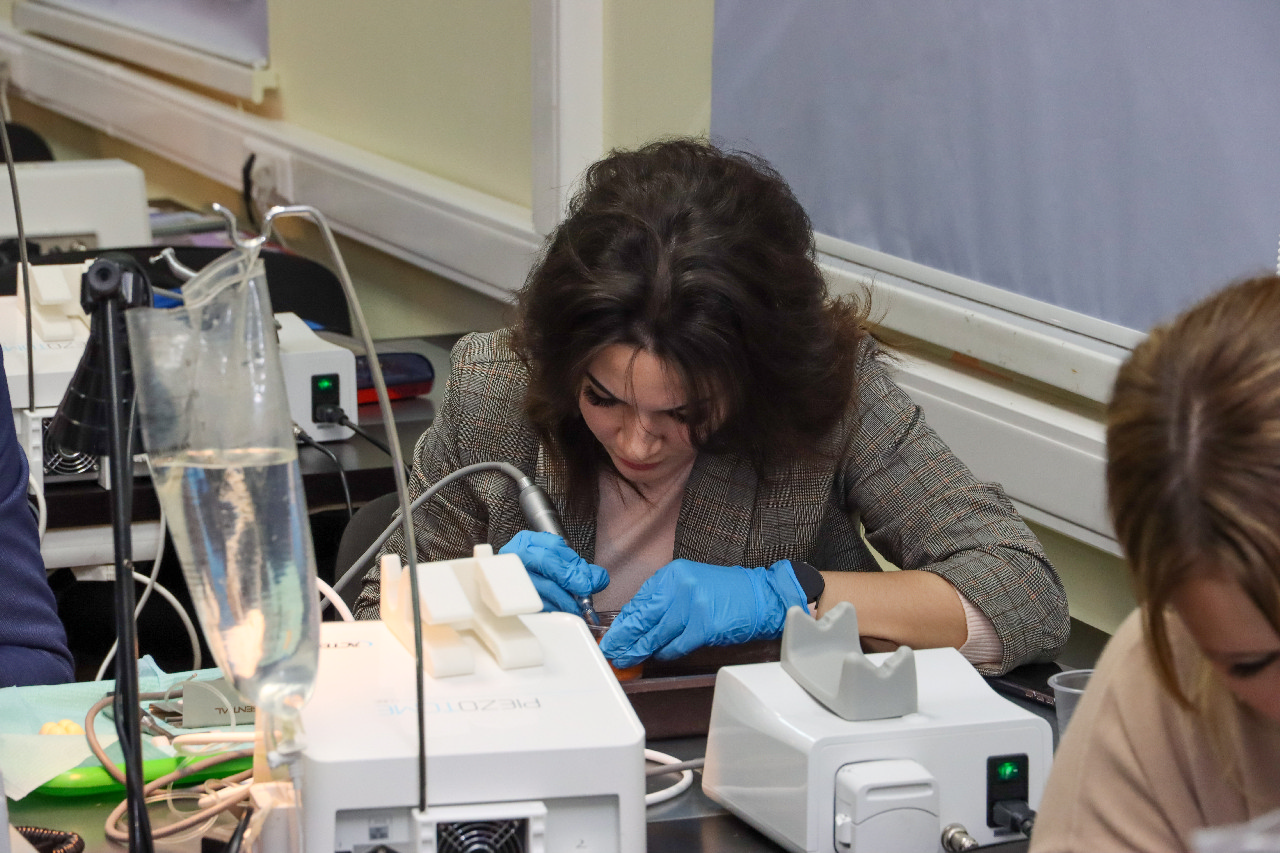 Продвинутый курс по имплантации: костная пластика и синус-лифтинг 13-14 сентября