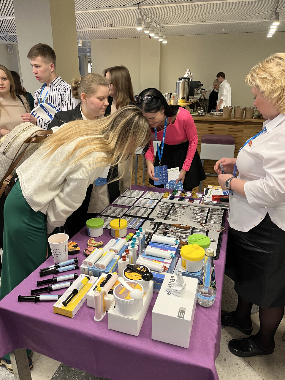 EIGHTEETH DENTAL CONGRESS