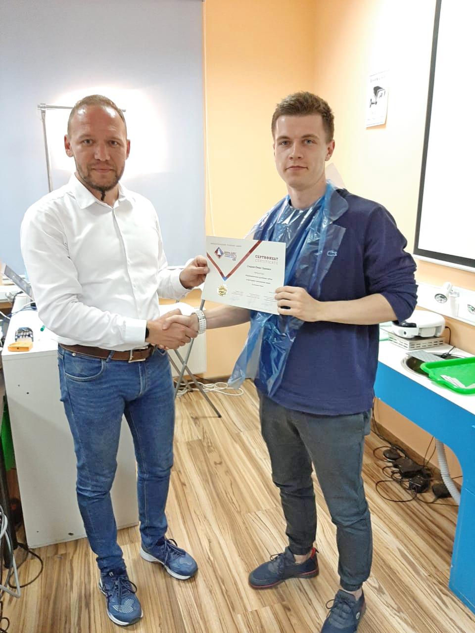 Атравматичное удаление зубов и методики наложения швов. Пост-релиз офлайн курса 23 июня.