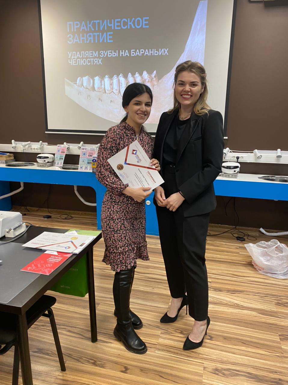 Атравматичное удаление зубов и методики наложения швов. Пост-релиз 09.04.21