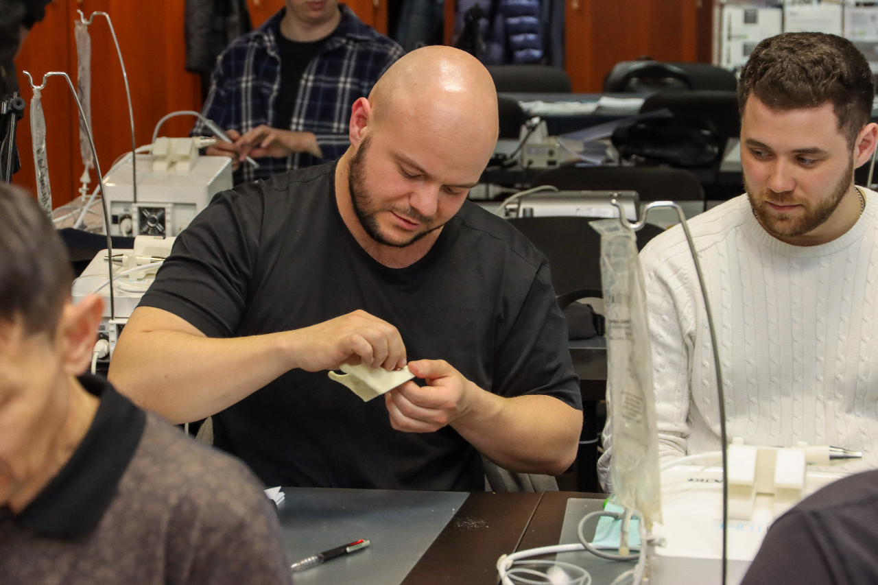 Экспертный курс по тотальной имплантации и протезированию при полном отсутствии зубов