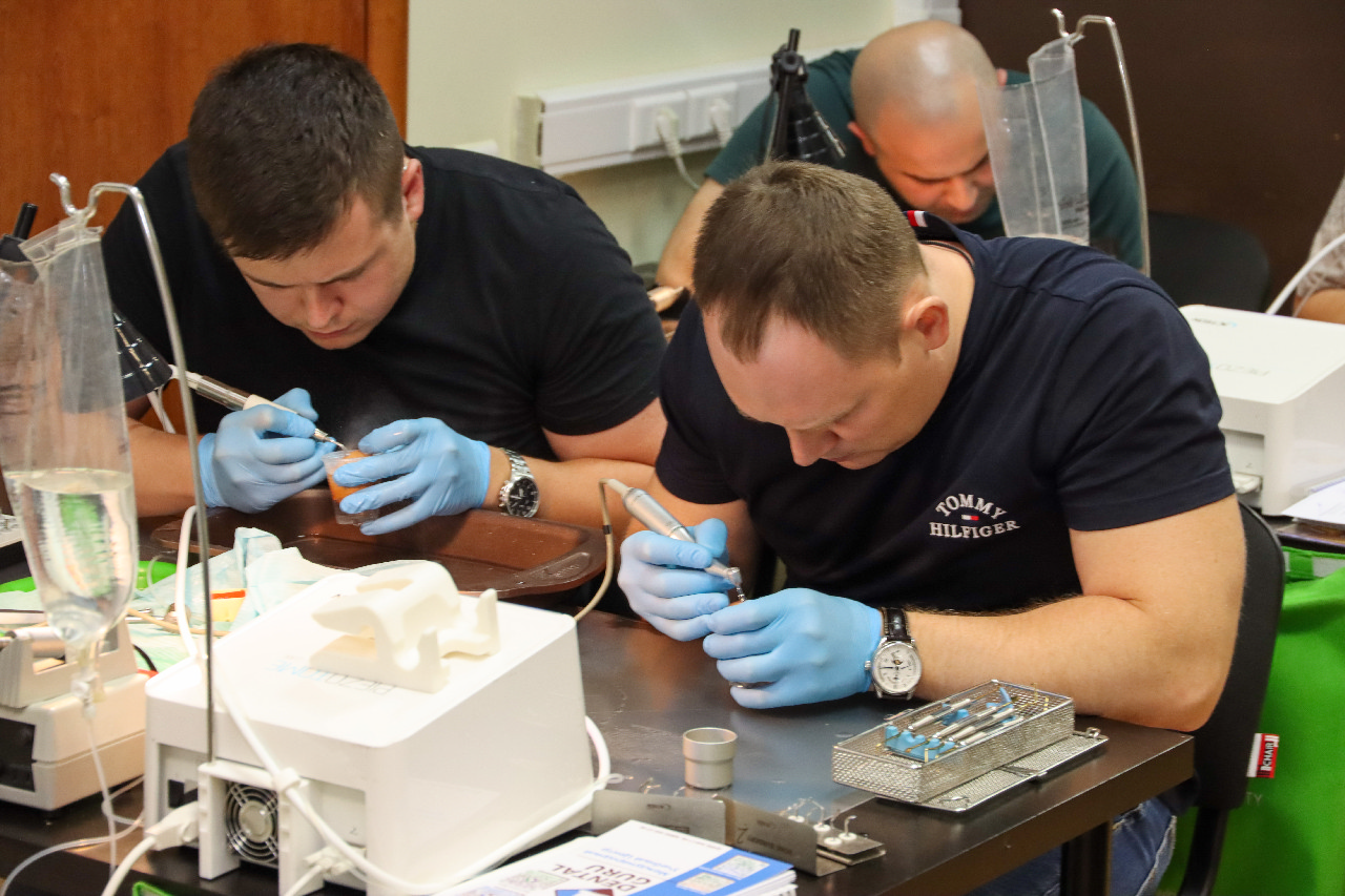 Продвинутый курс по имплантации. Костная пластика и синус-лифтинг