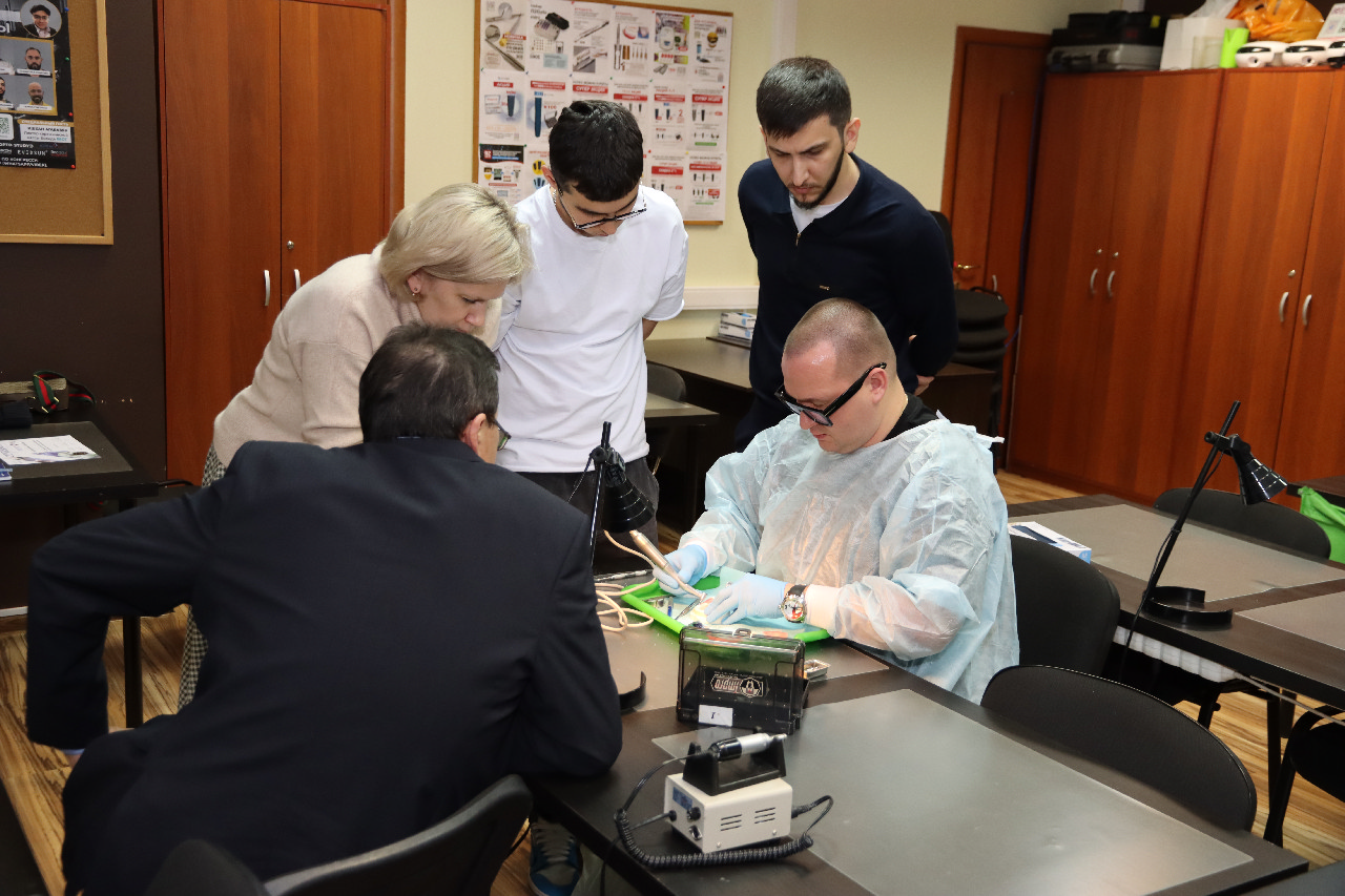 Экспертный курс по тотальной имплантации и протезированию при полном отсутствии зубов